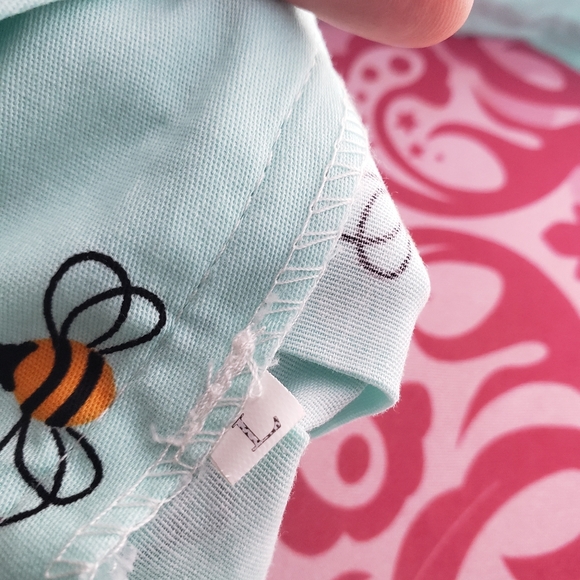 Do you suppose she's a wildflower? - Picture 4 of 5